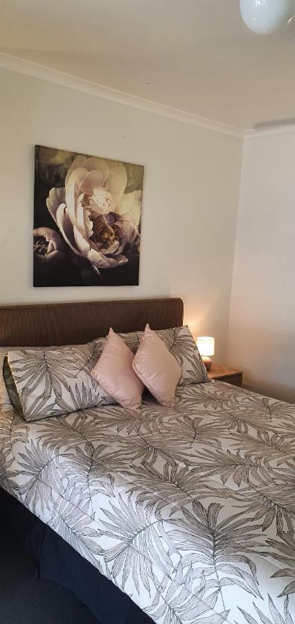 Bargara Motor Inn - Pet Friendly Екстериор снимка